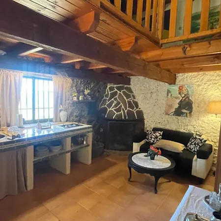 Mi Valle Rural * Casas del Castañar